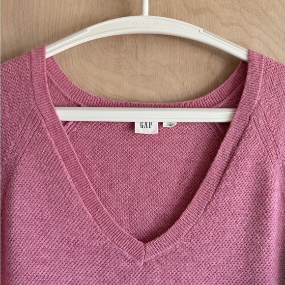 GAP V-Neck True Soft Sweater Pink Heather Merino Wool Blend Size M - Picture 8 of 12